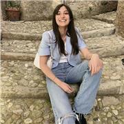 Studentessa universitaria offre ripetizioni di italiano